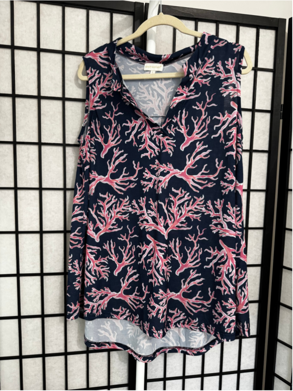 Women's Simply Southern Tank Top Size L Navy Pink Coral Print